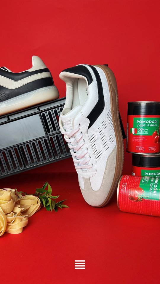 Correios office with customers